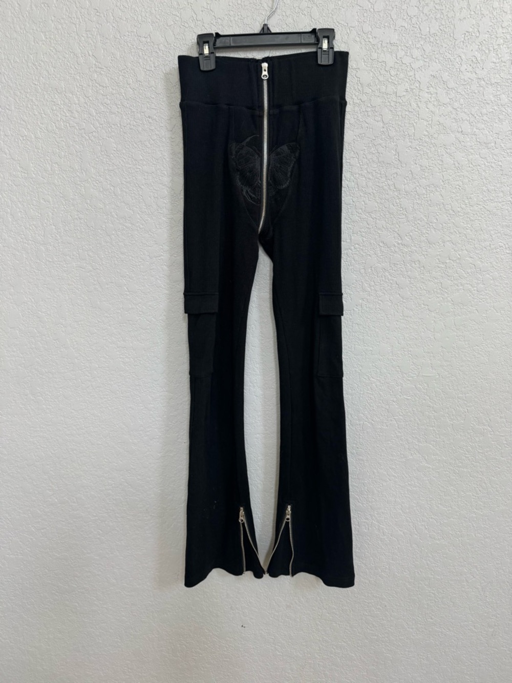 Tordrobes signature u-zip butterfly ribbed flare pants in black Medium